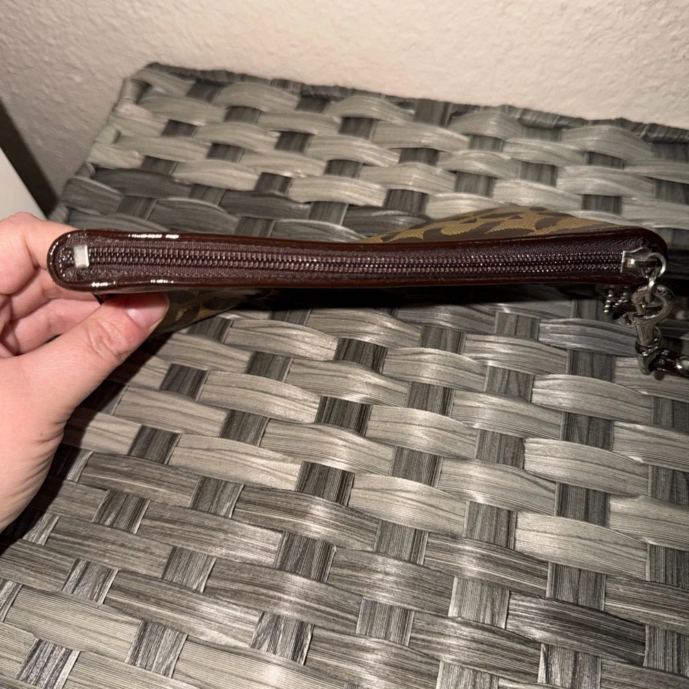 Coach Signature C Jacquard Wristlet Clutch Brown Tan Leather Trim - Picture 9 of 14